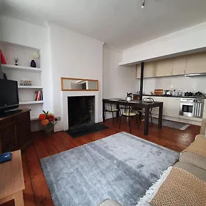 https://lovely-2-bedroom-flat-in-the-heart-of-the-city.edinburghhotelsuk.org