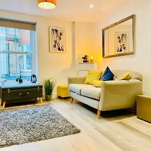 https://sofias-flat.tophotelsbath.com