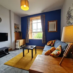 https://abbeyhill-apartment-third-floor-close-to-holyrood-palace.edinburghhotelsuk.org