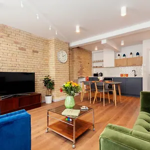 https://crashpads-shoreditch-mega-lofts.brighton-hotels-england.com